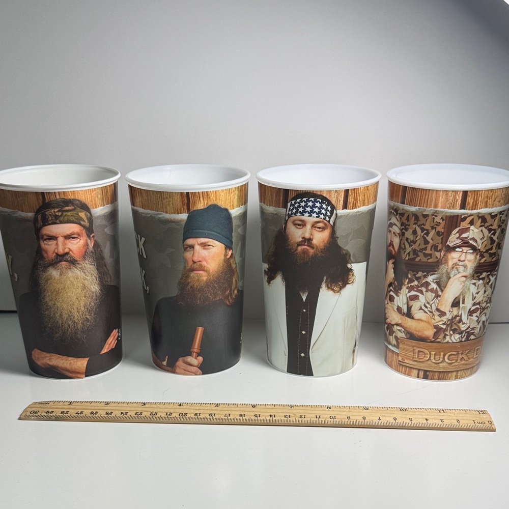Duck Dynasty plastic cups 22oz NEW x4